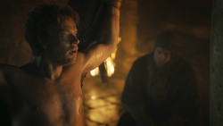 extant_GameOfThrones_3x02-DarkWingsDarkWords_4721