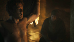 extant_GameOfThrones_3x02-DarkWingsDarkWords_4722