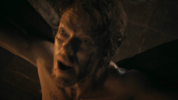 extant_GameOfThrones_3x02-DarkWingsDarkWords_4751