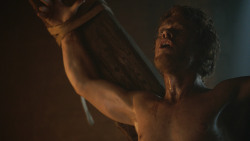 extant_GameOfThrones_3x02-DarkWingsDarkWords_4782