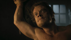 extant_GameOfThrones_3x02-DarkWingsDarkWords_4794