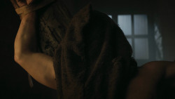 extant_GameOfThrones_3x02-DarkWingsDarkWords_4810