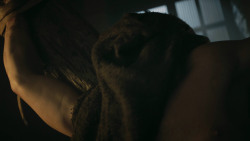 extant_GameOfThrones_3x02-DarkWingsDarkWords_4828