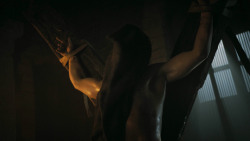 extant_GameOfThrones_3x02-DarkWingsDarkWords_4842
