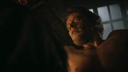 extant_GameOfThrones_3x02-DarkWingsDarkWords_4853