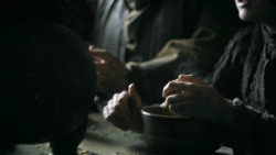 extant_GameOfThrones_3x02-DarkWingsDarkWords_5179
