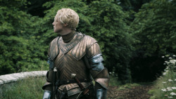 extant_GameOfThrones_3x02-DarkWingsDarkWords_5574