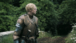 extant_GameOfThrones_3x02-DarkWingsDarkWords_5577