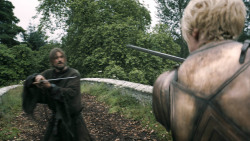 extant_GameOfThrones_3x02-DarkWingsDarkWords_5641