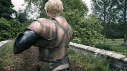 extant_GameOfThrones_3x02-DarkWingsDarkWords_5646