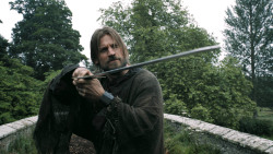 extant_GameOfThrones_3x02-DarkWingsDarkWords_5657