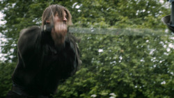 extant_GameOfThrones_3x02-DarkWingsDarkWords_5808