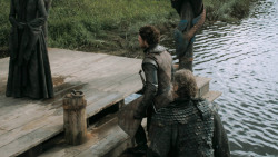 extant_GameOfThrones_3x03-WalkOfPunishment_0041