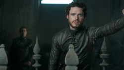 extant_GameOfThrones_3x03-WalkOfPunishment_0246