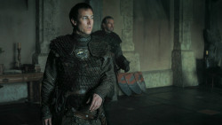 extant_GameOfThrones_3x03-WalkOfPunishment_0250