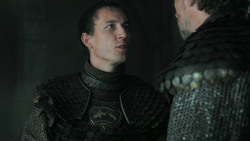 extant_GameOfThrones_3x03-WalkOfPunishment_0291