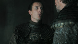 extant_GameOfThrones_3x03-WalkOfPunishment_0295