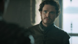extant_GameOfThrones_3x03-WalkOfPunishment_0340