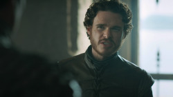 extant_GameOfThrones_3x03-WalkOfPunishment_0343