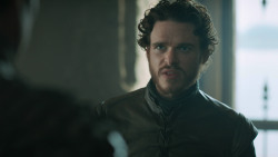 extant_GameOfThrones_3x03-WalkOfPunishment_0352