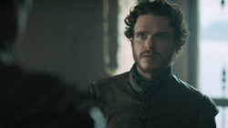 extant_GameOfThrones_3x03-WalkOfPunishment_0363