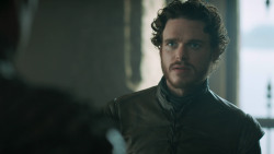 extant_GameOfThrones_3x03-WalkOfPunishment_0364