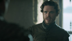 extant_GameOfThrones_3x03-WalkOfPunishment_0367