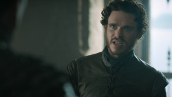 extant_GameOfThrones_3x03-WalkOfPunishment_0387