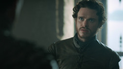 extant_GameOfThrones_3x03-WalkOfPunishment_0390
