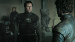 extant_GameOfThrones_3x03-WalkOfPunishment_0394