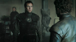 extant_GameOfThrones_3x03-WalkOfPunishment_0395