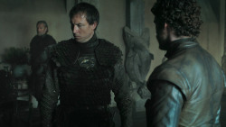 extant_GameOfThrones_3x03-WalkOfPunishment_0397