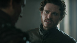 extant_GameOfThrones_3x03-WalkOfPunishment_0403