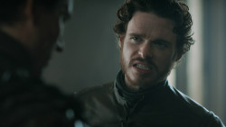 extant_GameOfThrones_3x03-WalkOfPunishment_0405