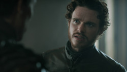 extant_GameOfThrones_3x03-WalkOfPunishment_0407