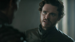 extant_GameOfThrones_3x03-WalkOfPunishment_0409