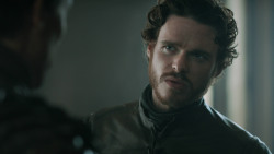 extant_GameOfThrones_3x03-WalkOfPunishment_0410