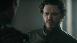 extant_GameOfThrones_3x03-WalkOfPunishment_0424