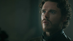 extant_GameOfThrones_3x03-WalkOfPunishment_0441