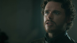 extant_GameOfThrones_3x03-WalkOfPunishment_0442