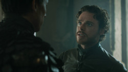 extant_GameOfThrones_3x03-WalkOfPunishment_0458