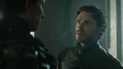 extant_GameOfThrones_3x03-WalkOfPunishment_0459