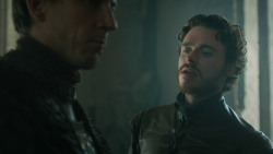 extant_GameOfThrones_3x03-WalkOfPunishment_0464