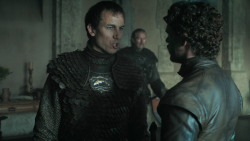 extant_GameOfThrones_3x03-WalkOfPunishment_0471