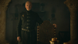 extant_GameOfThrones_3x03-WalkOfPunishment_0542