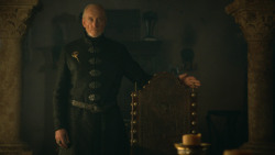 extant_GameOfThrones_3x03-WalkOfPunishment_0543