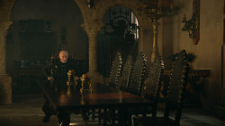 extant_GameOfThrones_3x03-WalkOfPunishment_0552