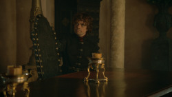 extant_GameOfThrones_3x03-WalkOfPunishment_0657