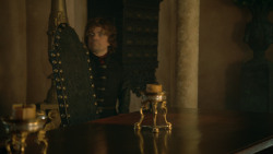 extant_GameOfThrones_3x03-WalkOfPunishment_0658