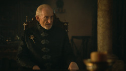 extant_GameOfThrones_3x03-WalkOfPunishment_0764